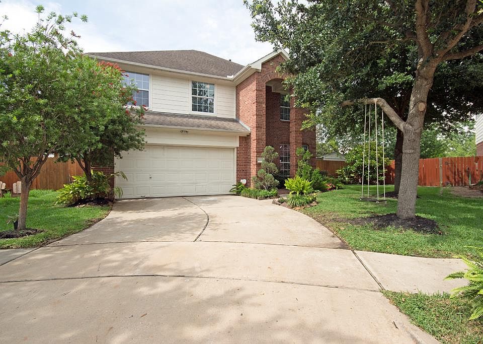 1st image of 10039 Yolandita St