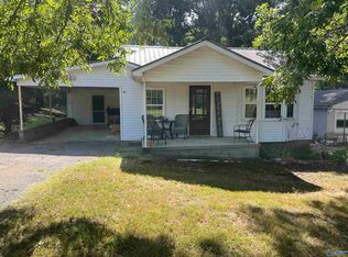96 Old Denson Rd, Boaz, AL 35957