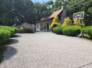 26 Center St, Charlestown, RI 02813