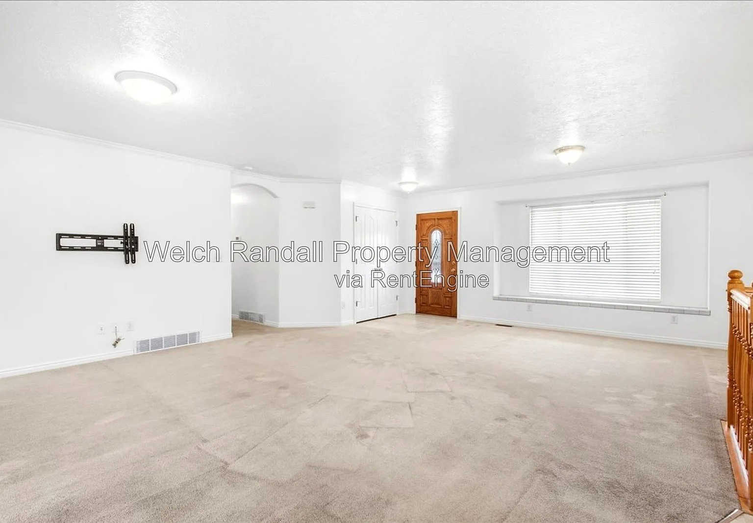 6 bed, 3.0 bath, 2601 sqft, $2,745 — Photo 4