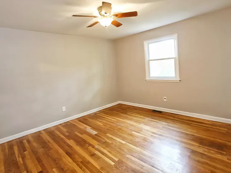 2703 Boston St — Photo 5