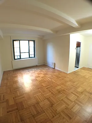 Rented by Chester Park Realty LLC | media 8