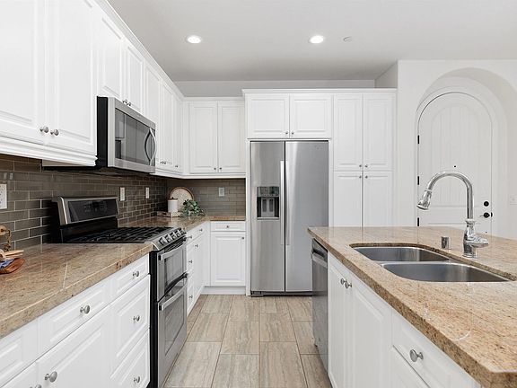 5th image of 16391 Veridian Cir