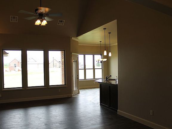 3rd image of 4004 Wayfield Ave