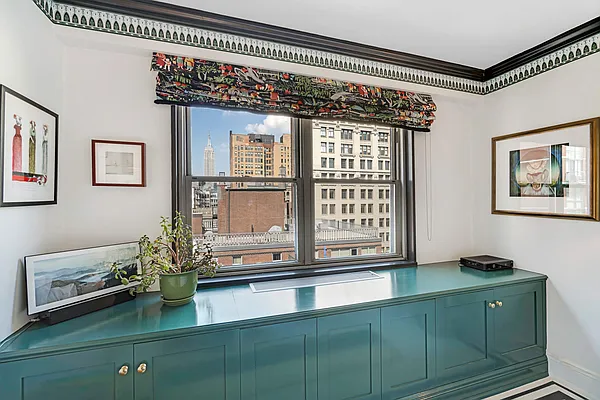 Sold by Compass | media 14