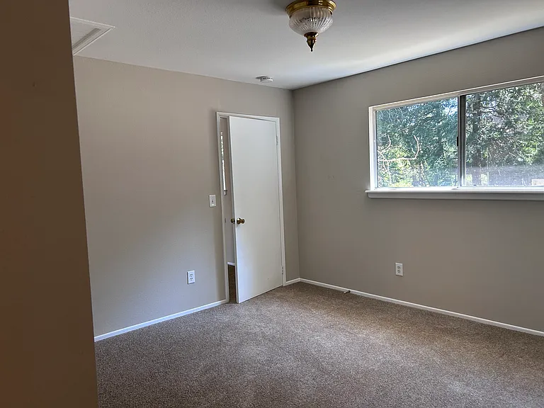 398 Dunant Dr — Photo 17