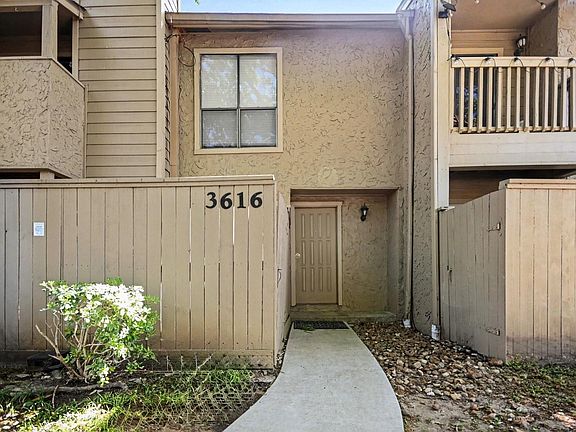3rd image of 3616 Ocee St