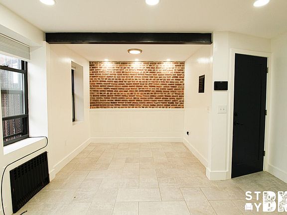 3rd image of 509 Van Buren St #1H