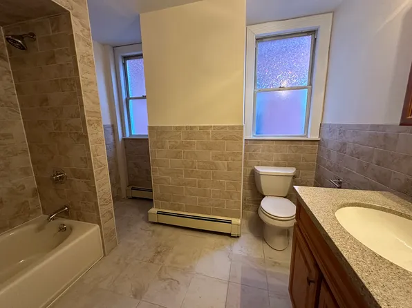 122 Jewett Avenue image 11 of 12