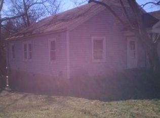 852 Spring St, Burlington, NC 27215