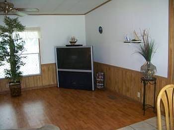 4th image of 3040 SW 51st St