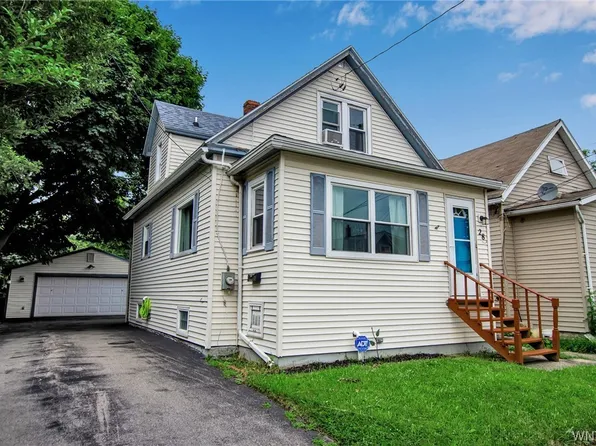 28 Currant Ave, Lackawanna, NY 14218