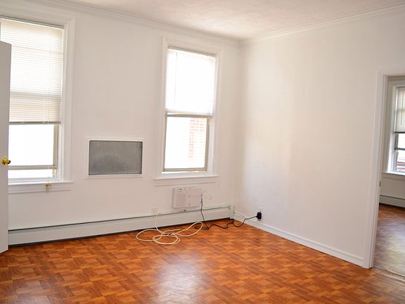 3rd image of 2174 E 22nd St #2