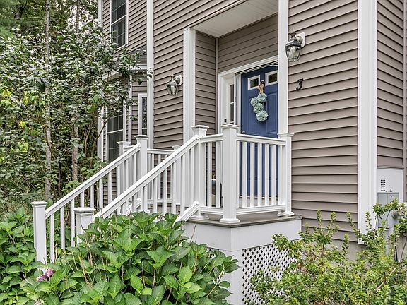4th image of 3 Ava Ln