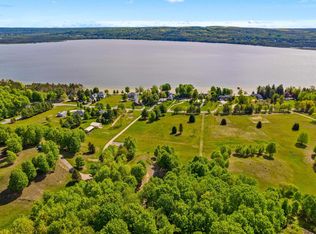 6114 Cottage Dr, Bellaire, MI 49615