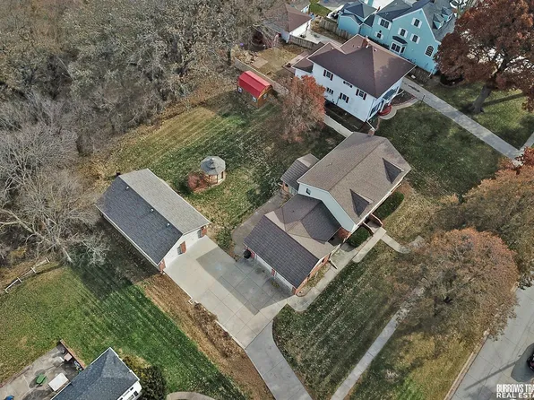 442 N 6th St, Tecumseh, NE 68450