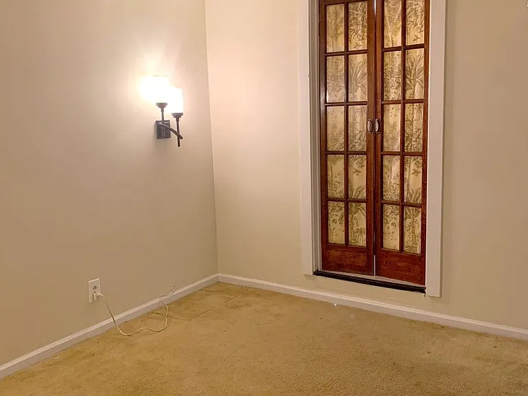 1347 W Carmen Ave — Photo 7