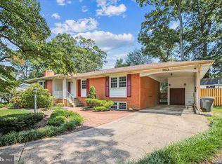 5913 Poyntz Pl, Alexandria, VA 22310