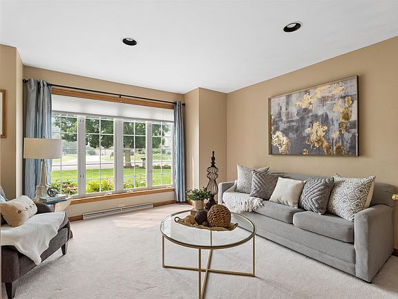 2nd image of W2880 Oakridge Dr