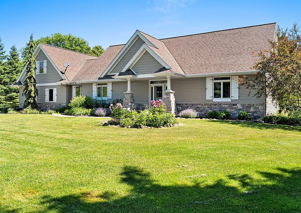 1st image of 618 N Forest Dr