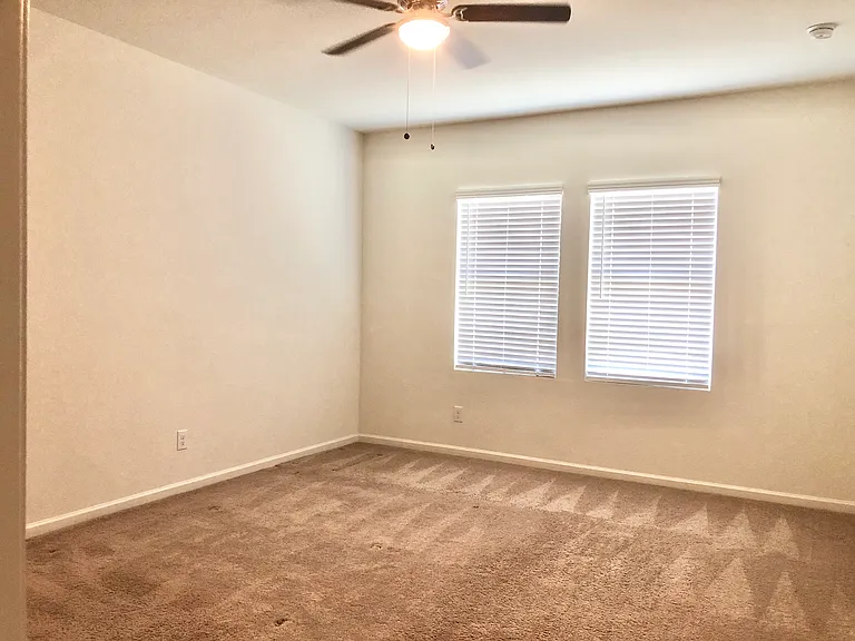 921 Bois D Arc Ln — Photo 10