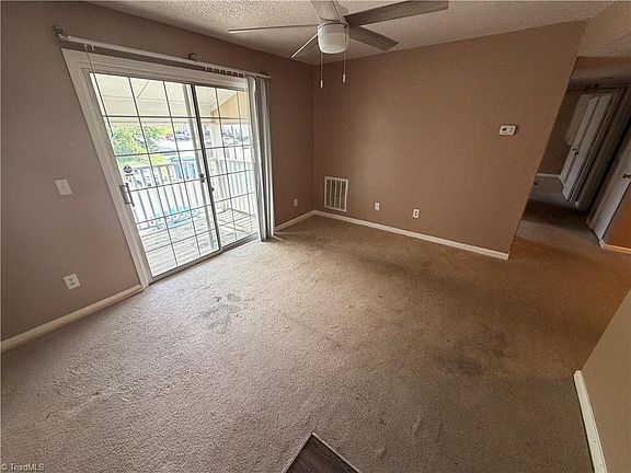 3rd image of 523 Mystic Dr APT G