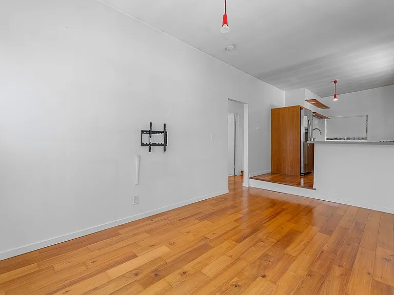 2262 Duane St #2262.5 — Photo 1