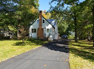 950 Isle St W, Isle, MN 56342