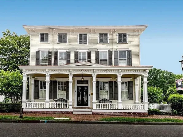 38 Main St, Vincentown, NJ 08088