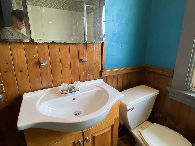 523 New Castle Ave — Photo 5