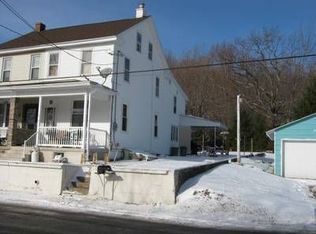 18 Crest Ln, Tamaqua, PA 18252