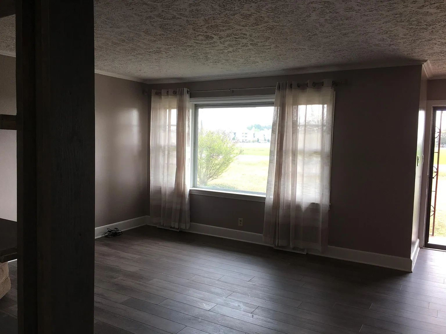 3 bed, 1485 sqft, $1,600 — Photo 2