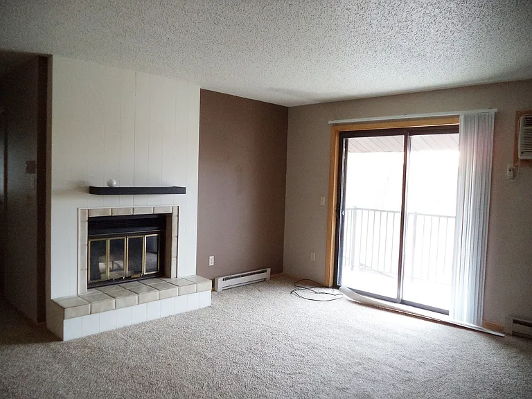 Colton Heights — Photo 15