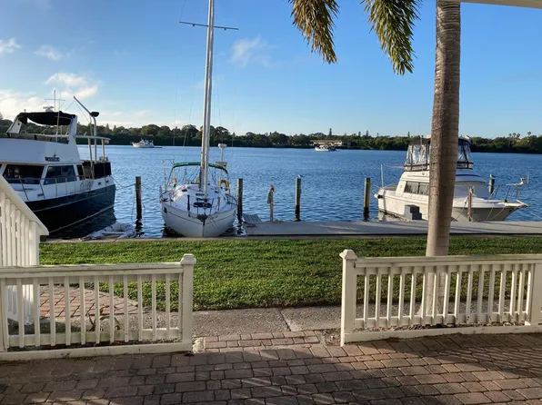 103 Pompano Dr SE, Saint Petersburg, FL
