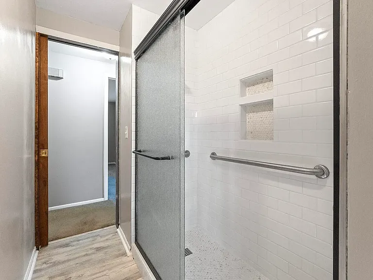 603 E Warfield St — Photo 15
