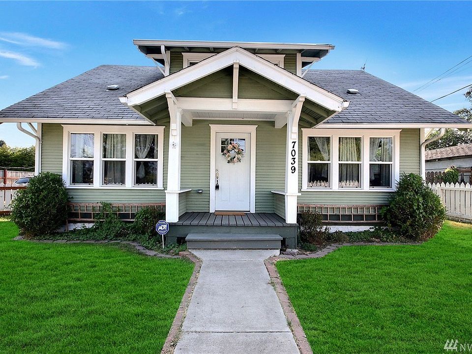 Charming craftsman style home