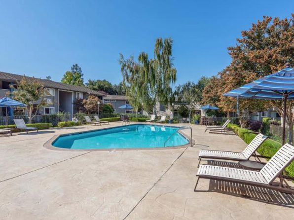 202 Calvert Dr APT 106