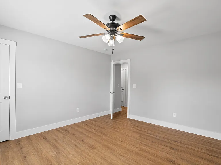 1815 Old Jacksboro Hwy #1 — Photo 13