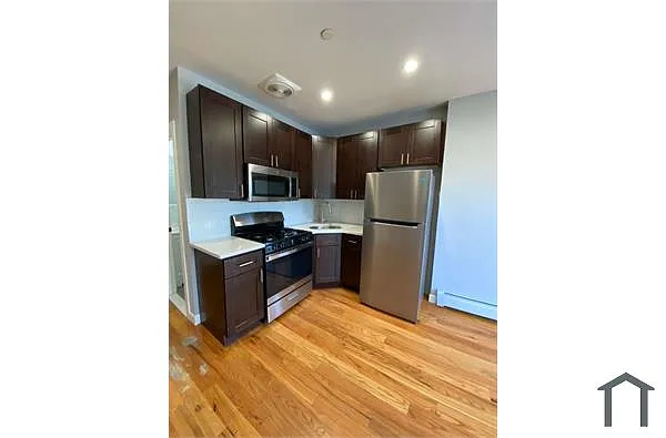 Building Photo - 52A Yonkers Ave #1