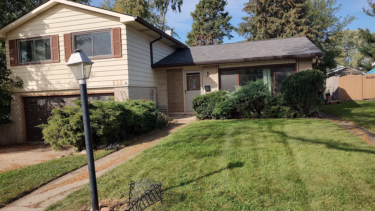 650 Sandy Ln photo 1