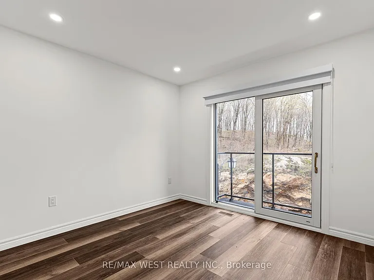 119 Town Line Rd E #D208 — Photo 27