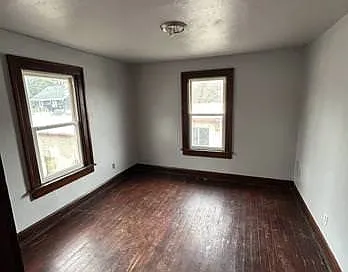 455 W Dickson Ave — Photo 3