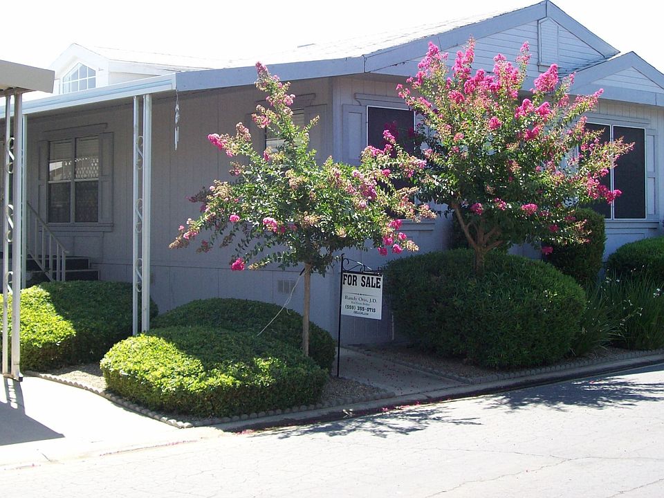 Front of 158 N. Crawford Ave. #148