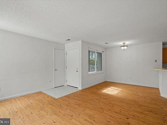 5th image of 11719 Summerchase Cir