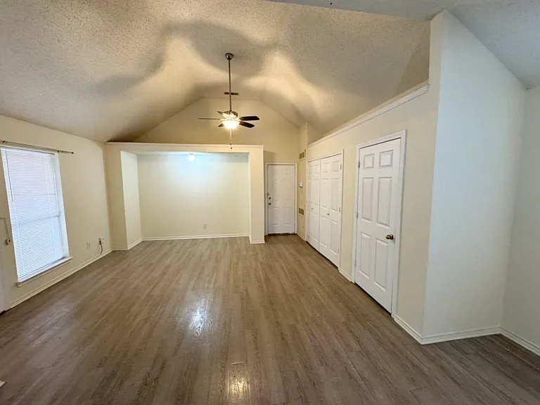 716 Elm Falls Pl — Photo 6