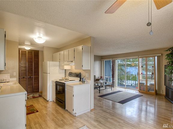5th image of 10459 Des Moines Memorial Dr S APT 201