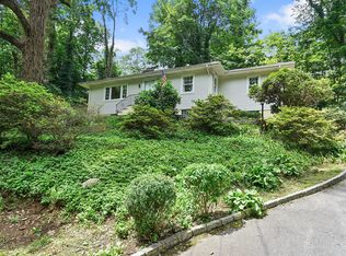 985 Scarsdale Rd, Scarsdale, NY 10583