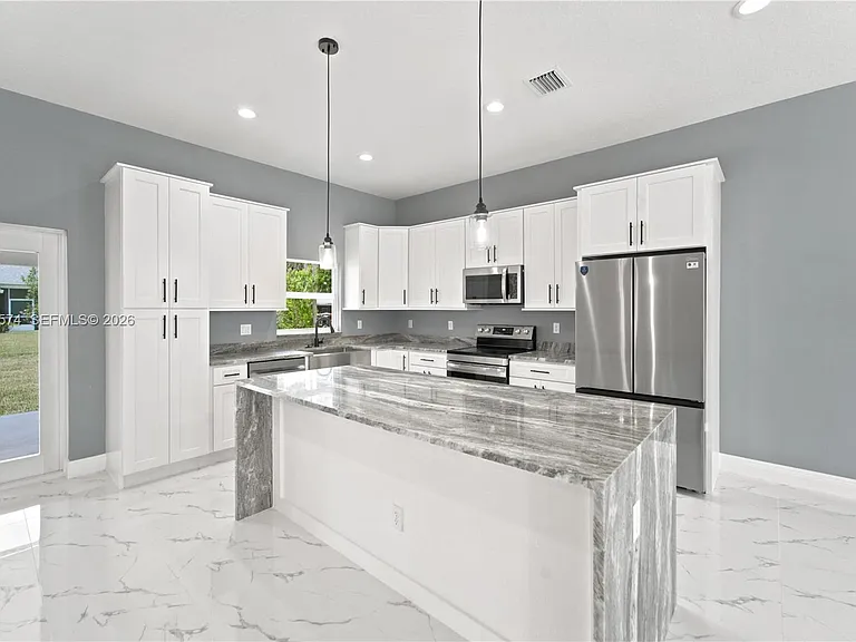 5203 Birch Dr — Photo 6