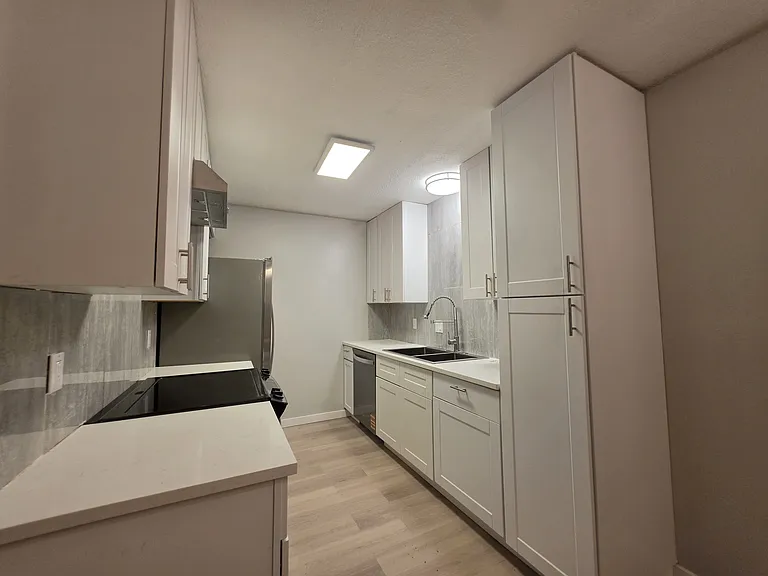 7501 April Ln #7501 — Photo 4