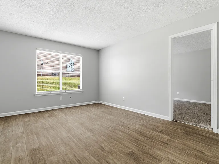 City Park Apartments — Photo 18
